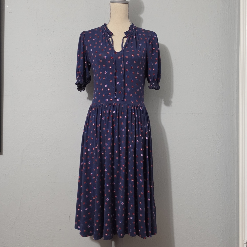 Draper James Navy‎ Blue Dress in Falling Daisies NWT Size XS